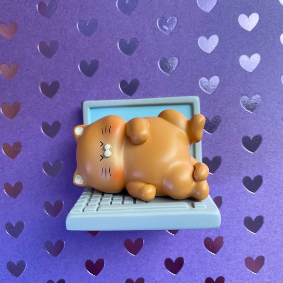 Cute Cat Figurine on Laptop - Picture 2 of 7